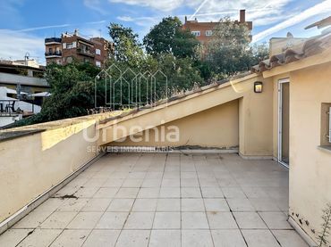 Dúplex con ascensor en venta en Alella