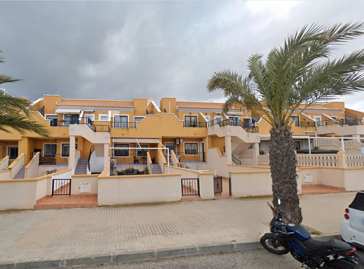 Vista exterior de Casa o chalet en venta en Elche / Elx con Piscina comunitaria