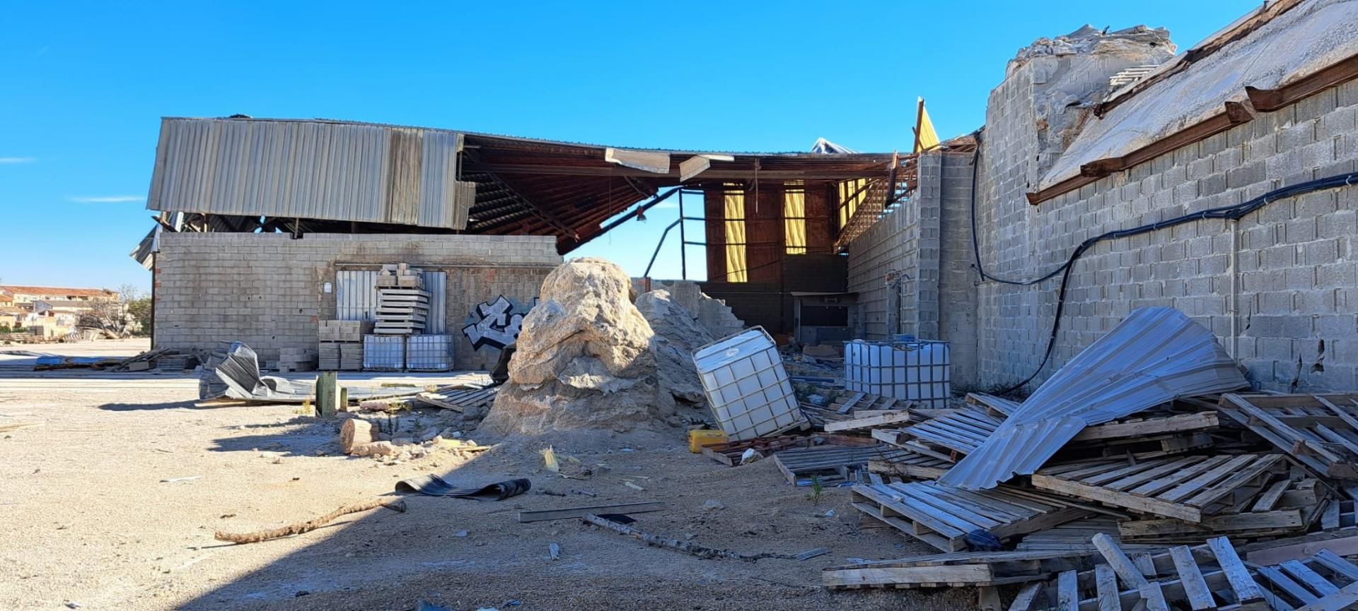 Exterior view of Industrial buildings for sale in Alborache