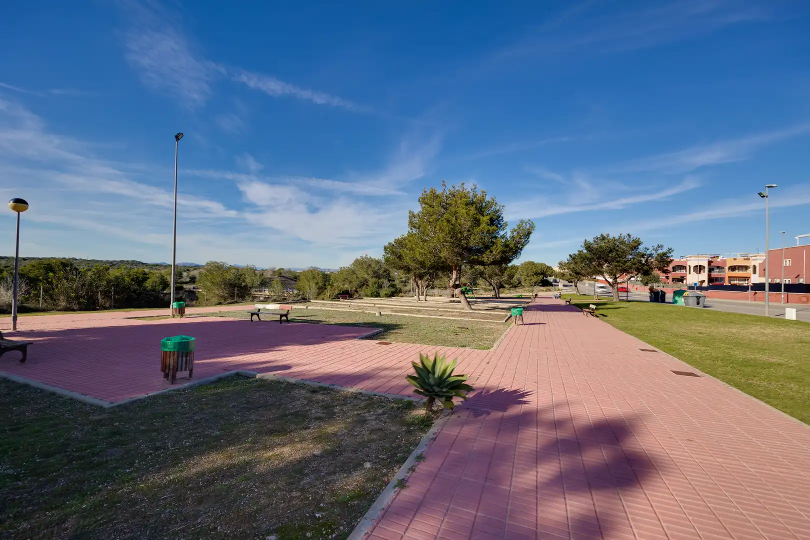 Vista exterior de Pis en venda en Orihuela amb Aire condicionat, Jardí privat i Terrassa