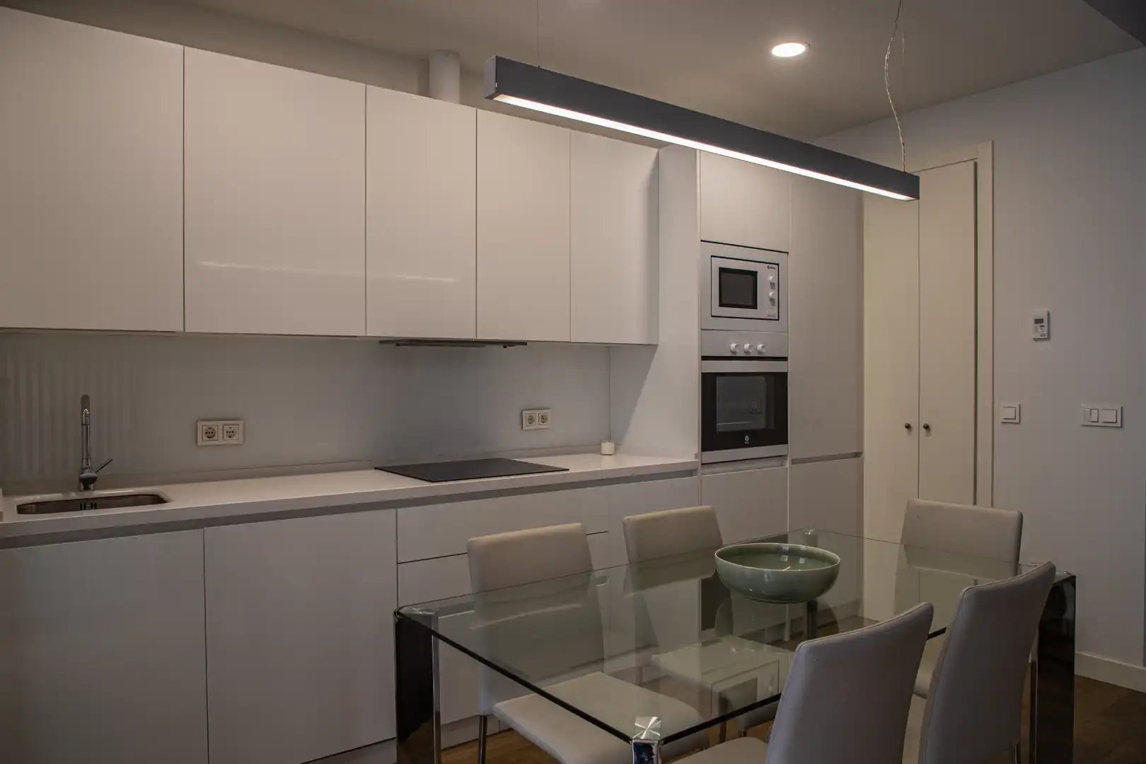 Kitchen of Flat for rent in Sevilla  with Air Conditioner, Furnished and Oven