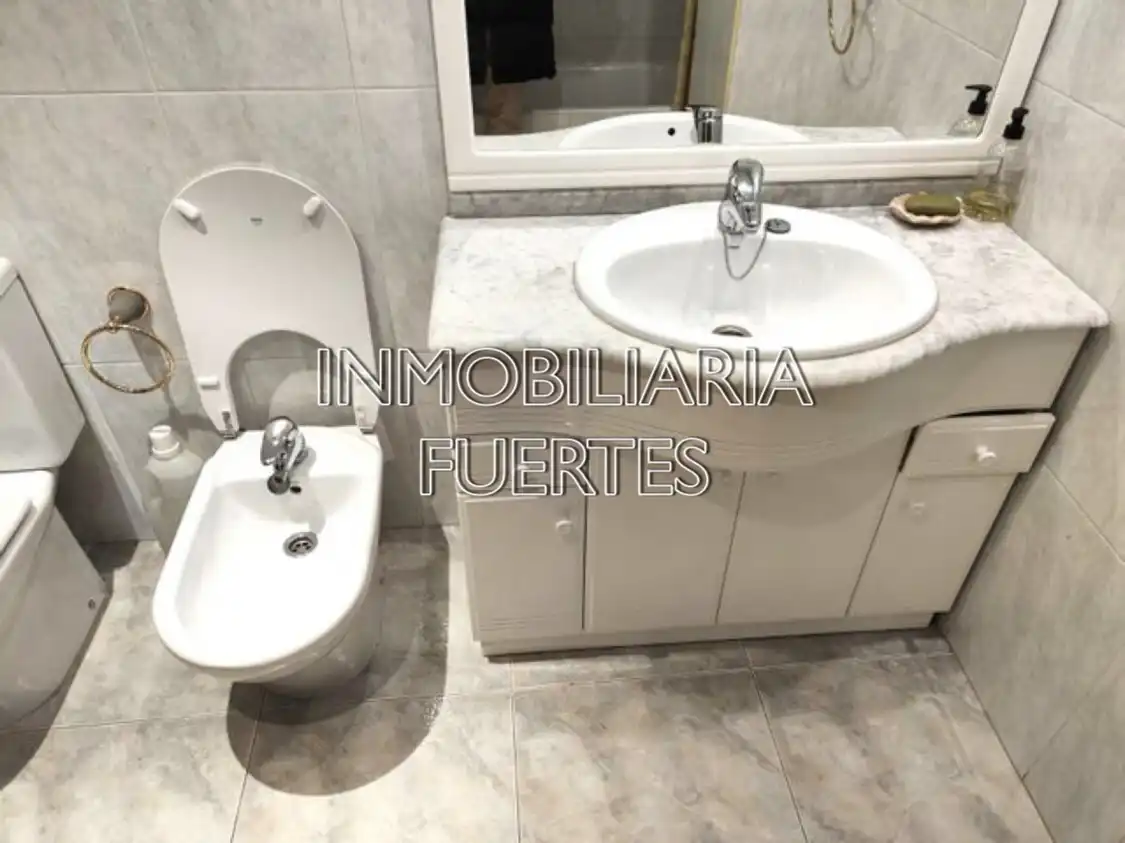 Flat for rent in Avenida de Mariano Andrés, Las Ventas