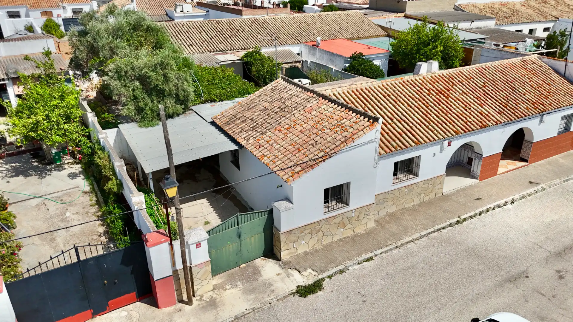Vista exterior de Casa o xalet en venda en Bornos amb Aire condicionat, Jardí privat i Moblat