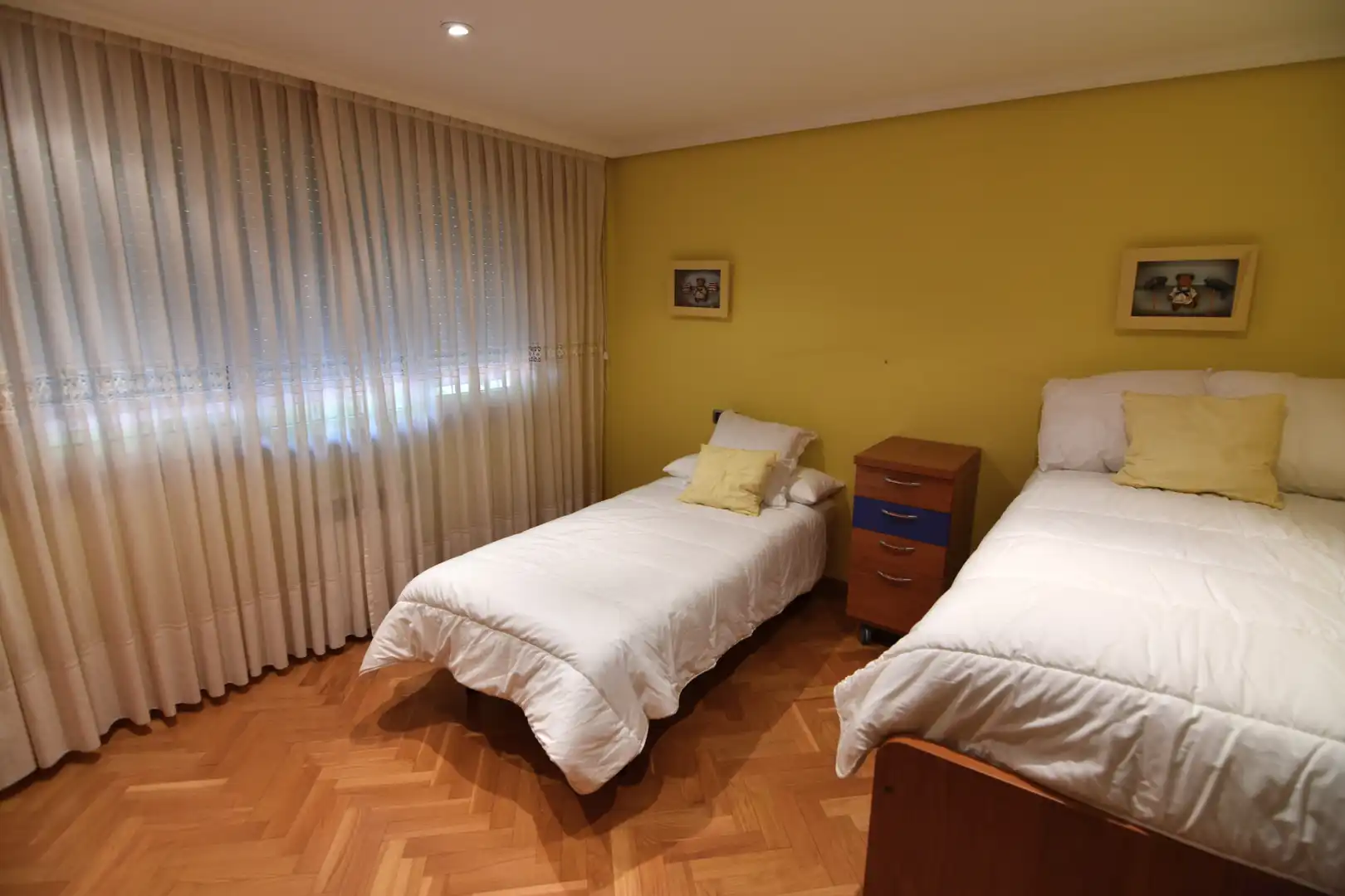 Habitación de Casa o chalet en venta en Bergondo con Calefacción, Jardín privado y Parquet