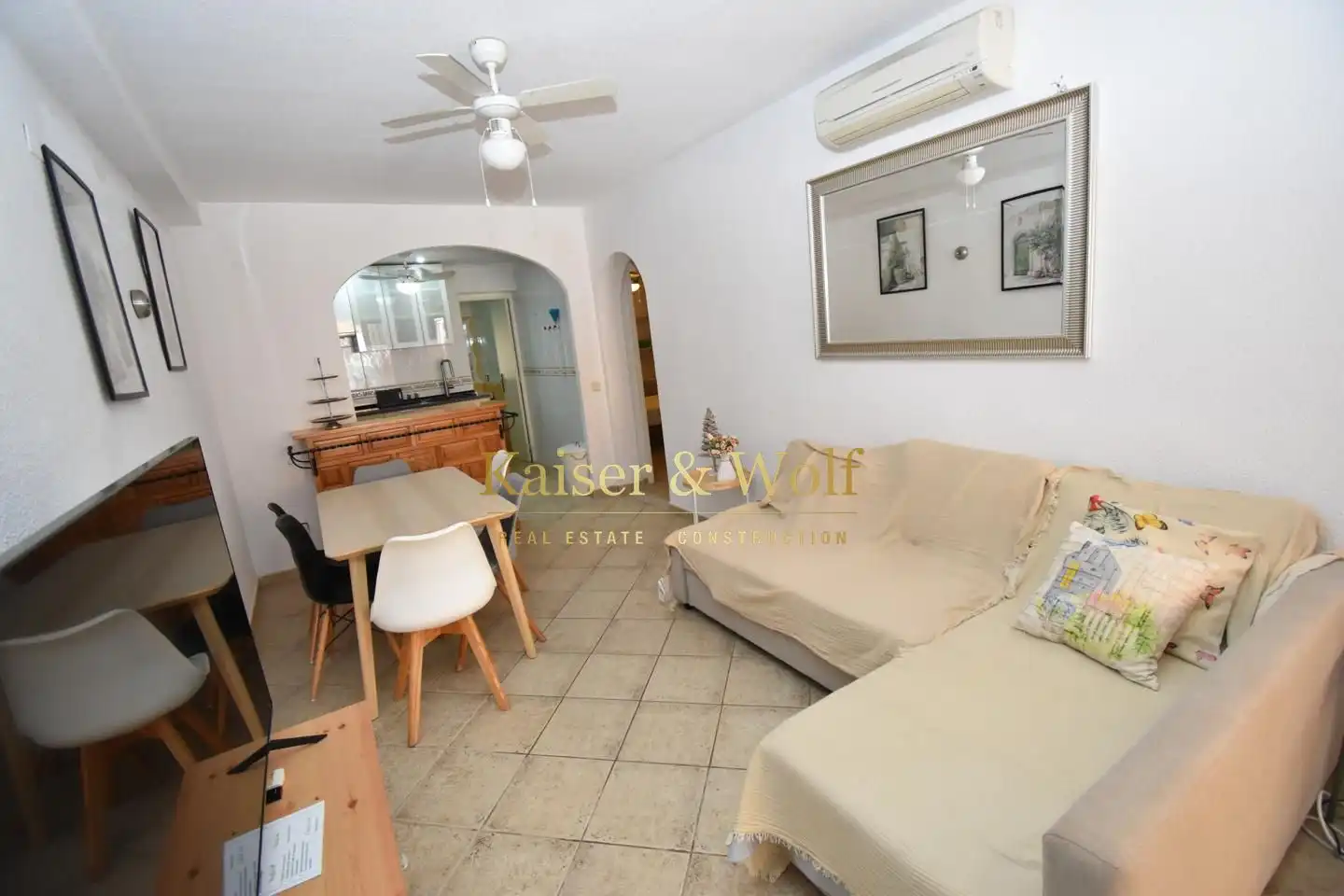 Sala d'estar de Planta baixa en venda en Santa Pola amb Aire condicionat, Terrassa i Piscina comunitària