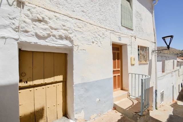 Casa-chalet en Venta en Colomera