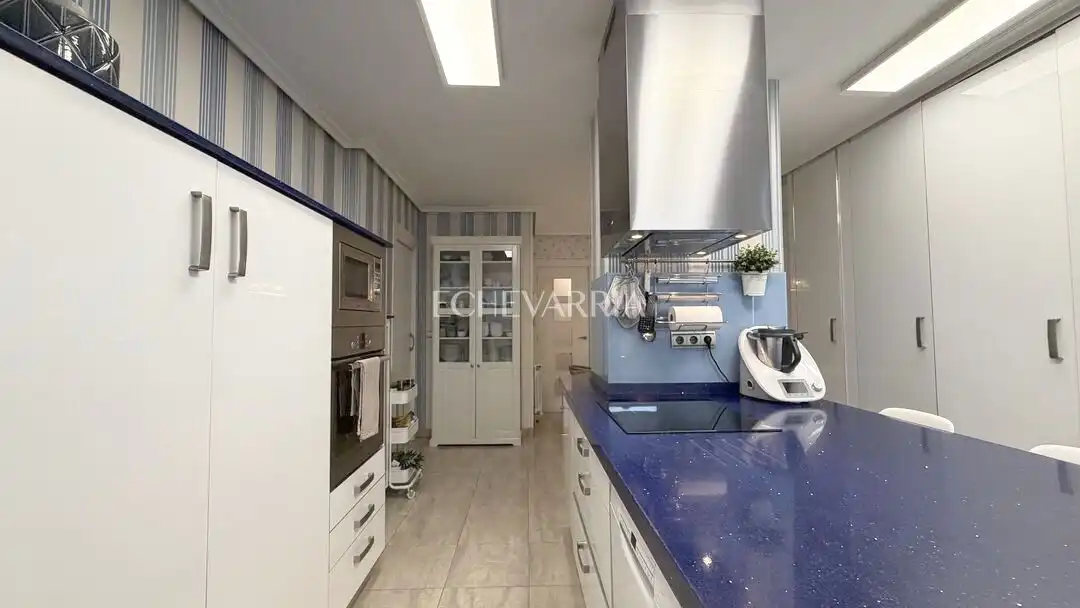Cocina de Piso en venta en Leioa con Calefacción, Jardín privado y Terraza