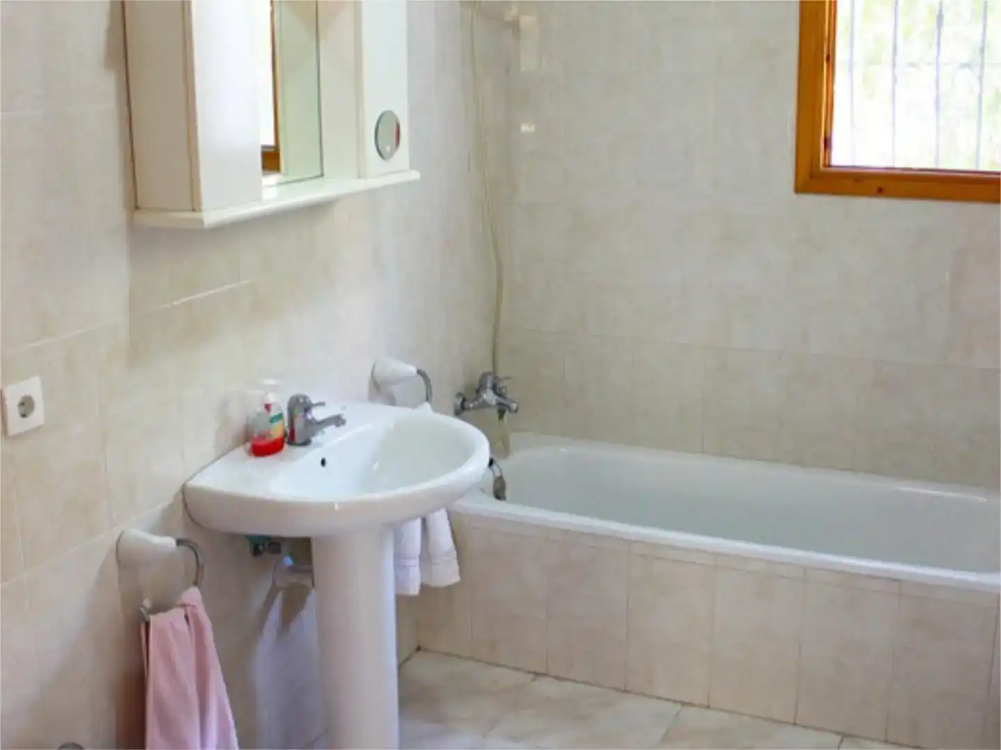 Bany de Casa o xalet de lloguer en Els Poblets amb Jardí privat, Traster i Piscina