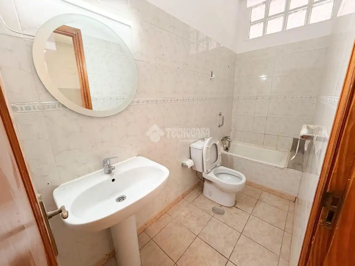 Baño de Piso en venta en Ingenio