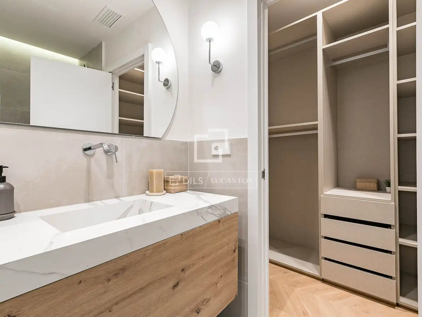 Baño de Piso en venta en Barcelona con Aire acondicionado, Calefacción y Balcón