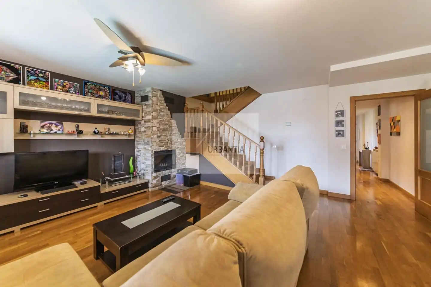 Sala de estar de Casa adosada en venta en Cendea de Olza / Oltza Zendea con Calefacción, Jardín privado y Parquet