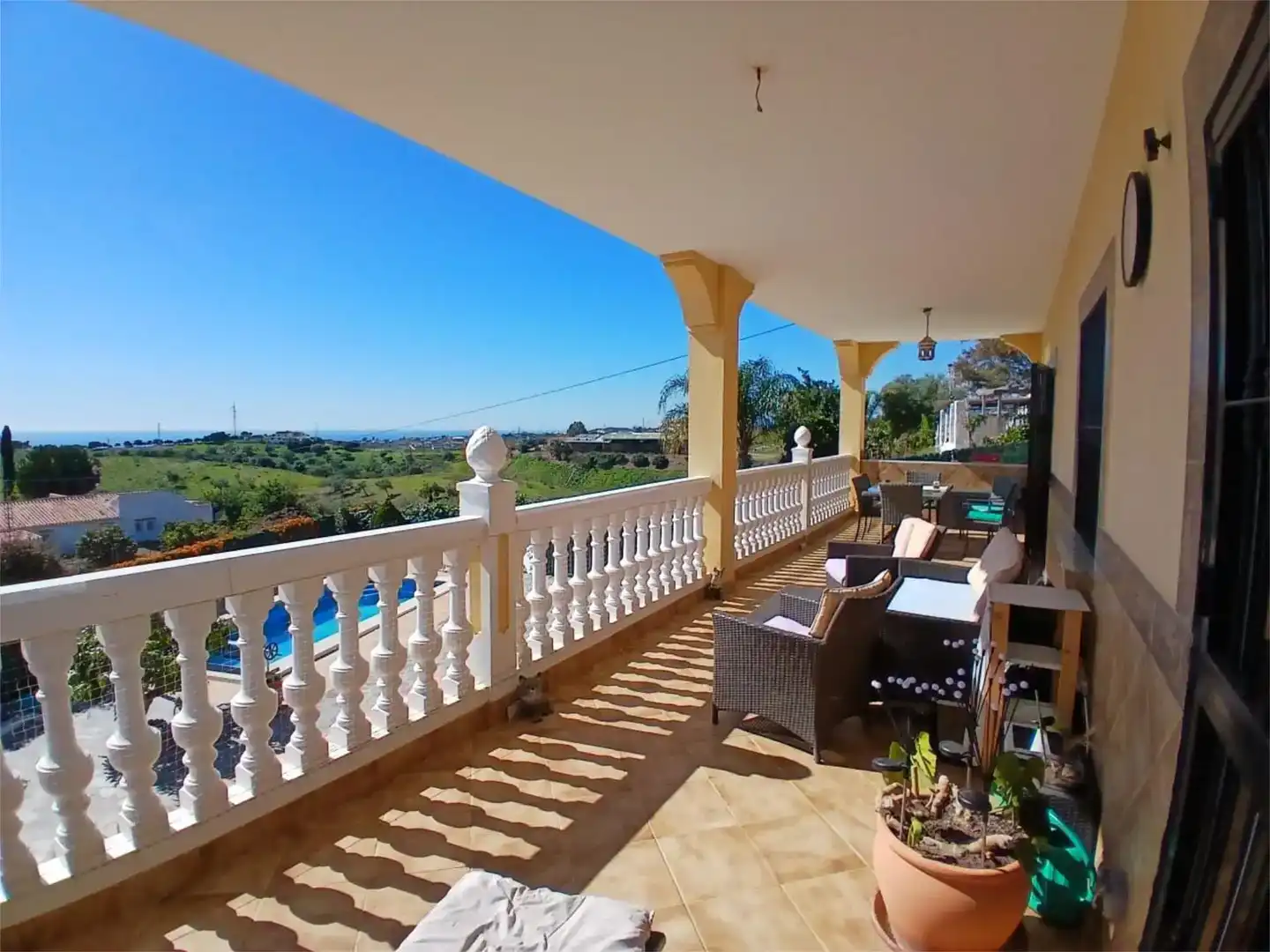 Terraza de Piso en venta en Vélez-Málaga con Piscina y Balcón