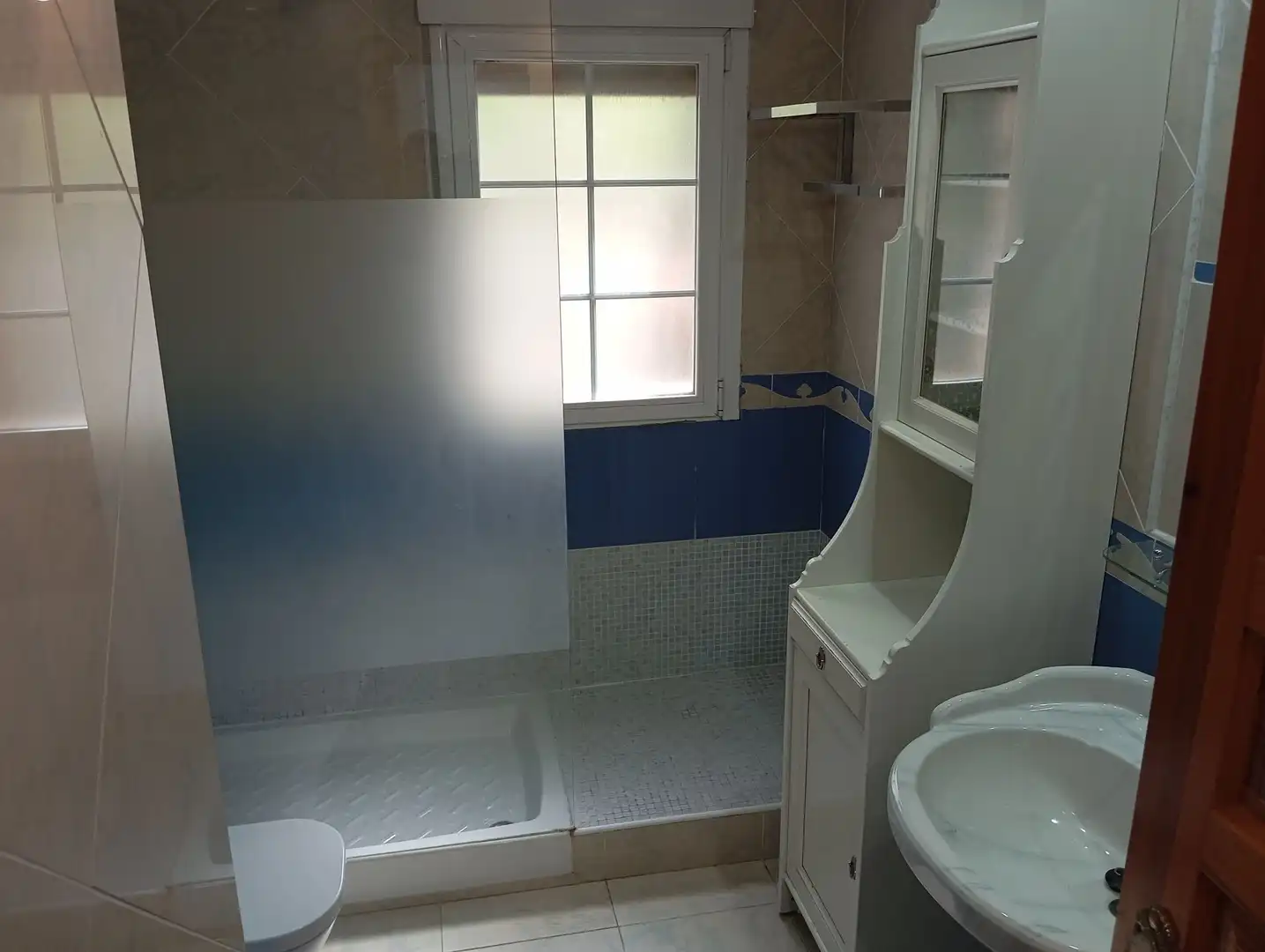 Bathroom of Houses for sale in Valdemorillo