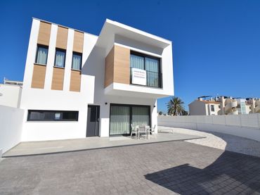 Detached house with pool for sale in El Montgó