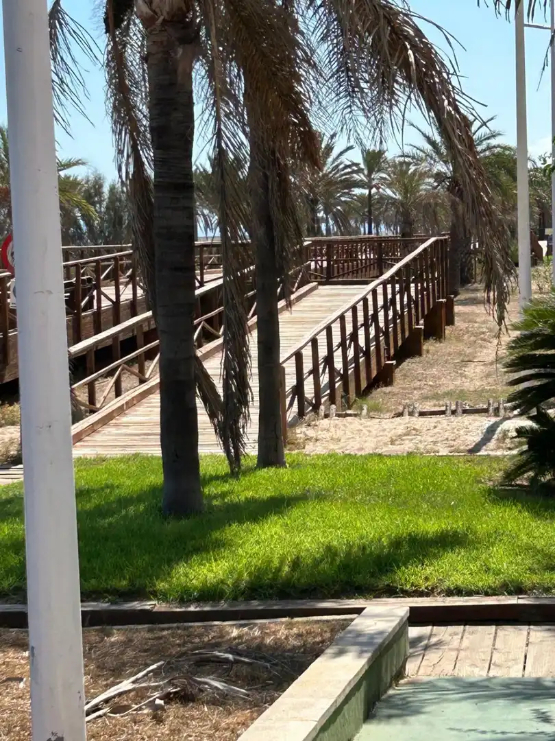 Apartamento con piscina en venta en Playa de Gandia, imagen 35