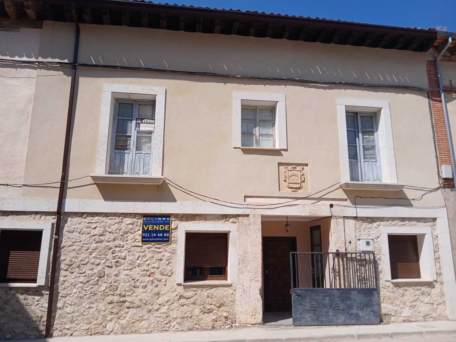 Vista exterior de Casa o xalet en venda en Fuentidueña amb Calefacció, Traster i Balcó
