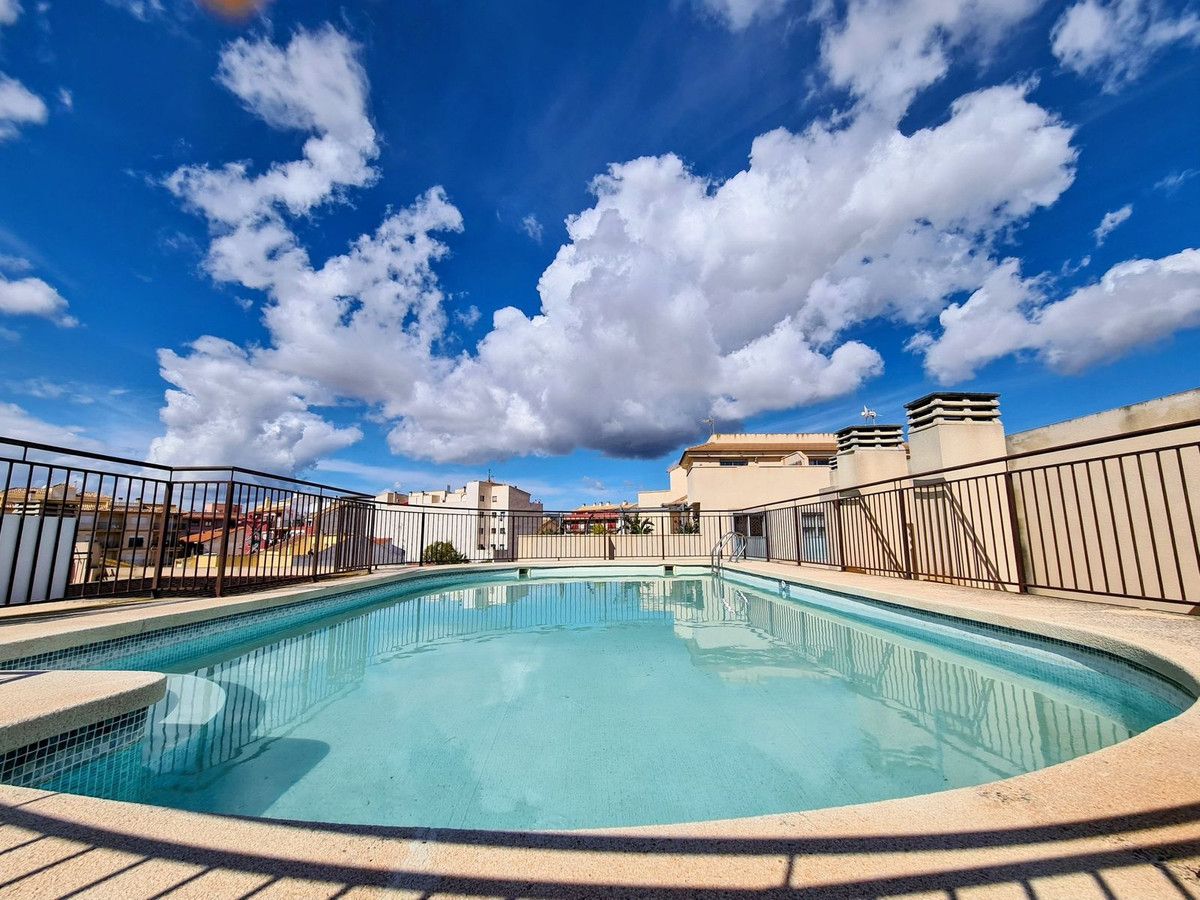 Piscina de Apartamento en venta en  Murcia Capital con Trastero y Piscina comunitaria