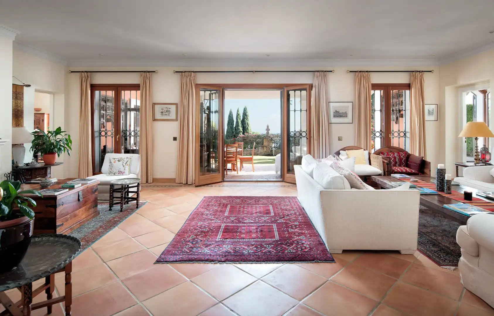 Sala de estar de Casa o chalet de alquiler en Estepona con Aire acondicionado, Jardín privado y Terraza
