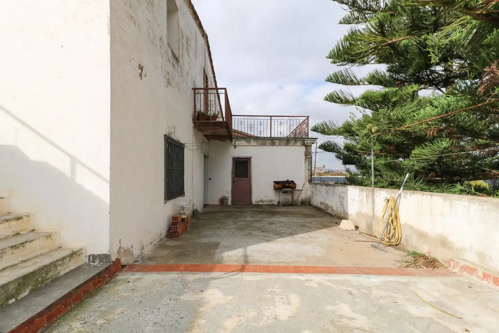Exterior view of Country homes for sale in Sant Boi de Llobregat  with Private garden, Terrace and Storage room