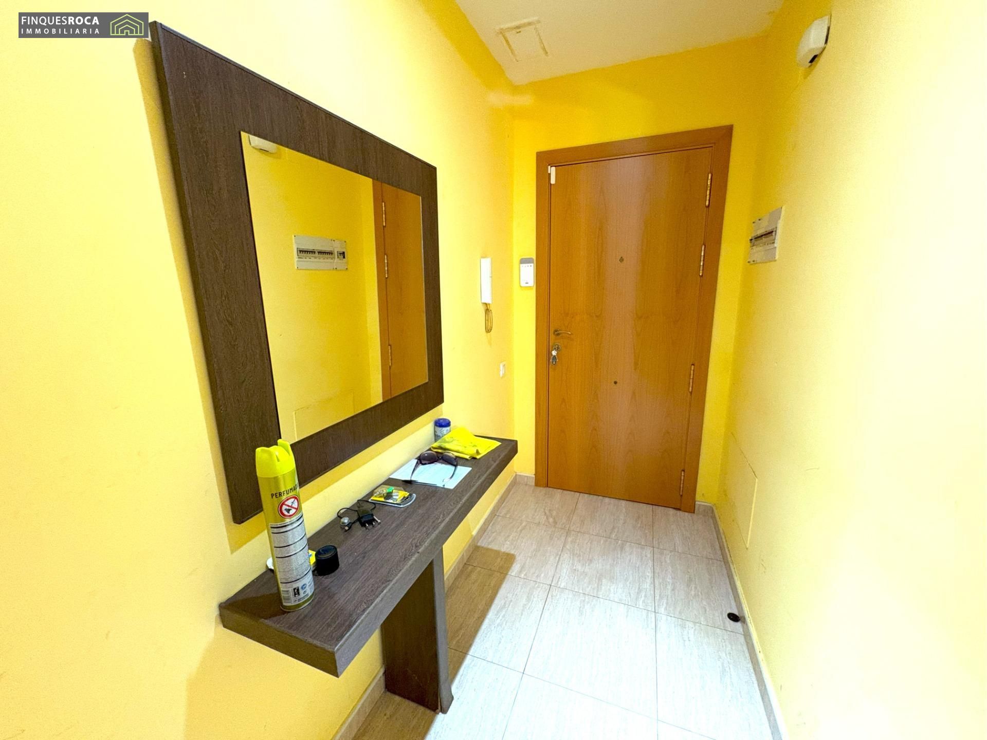 Piso en venta en Deltebre con Terraza y Balcón