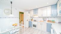 Kitchen of Single-family semi-detached for sale in Villanueva del Pardillo  with Air Conditioner, Heating and Private garden