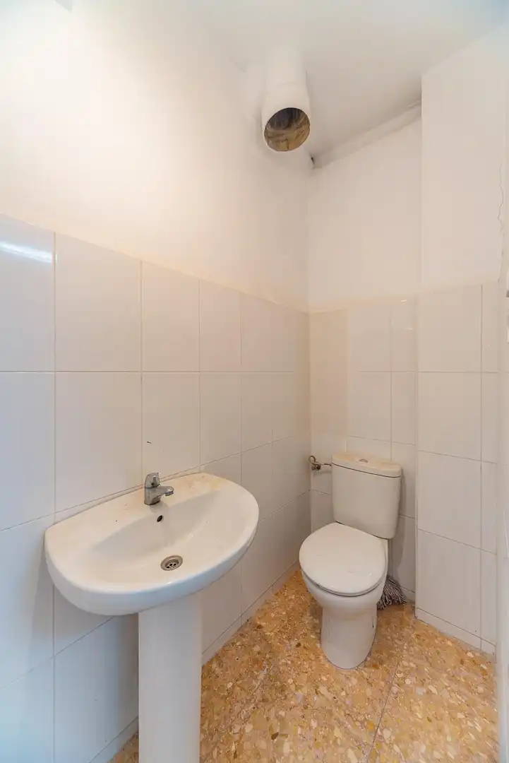 Local en venta en Calle MONSERRATE GUILABERT VALE, 77, Carrús Oeste