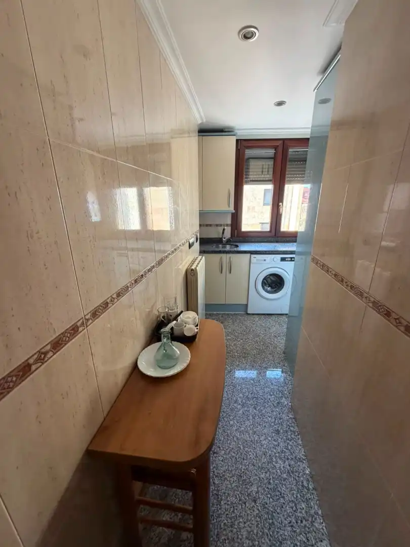 Cocina de Piso de alquiler en Salamanca con Calefacción, Parquet y Amueblado