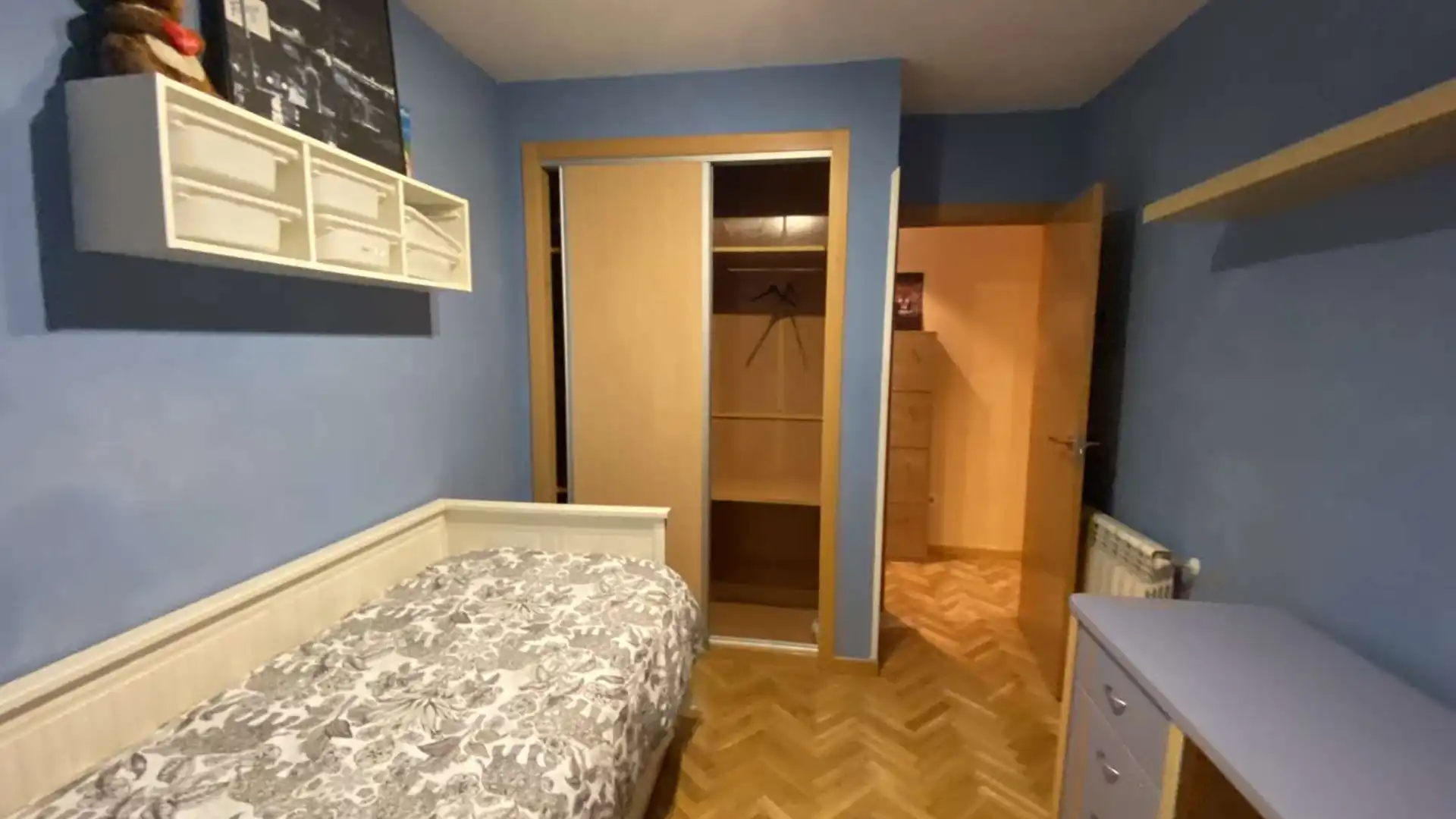 Habitación de Piso para compartir en  Madrid Capital con Aire acondicionado, Terraza y Amueblado