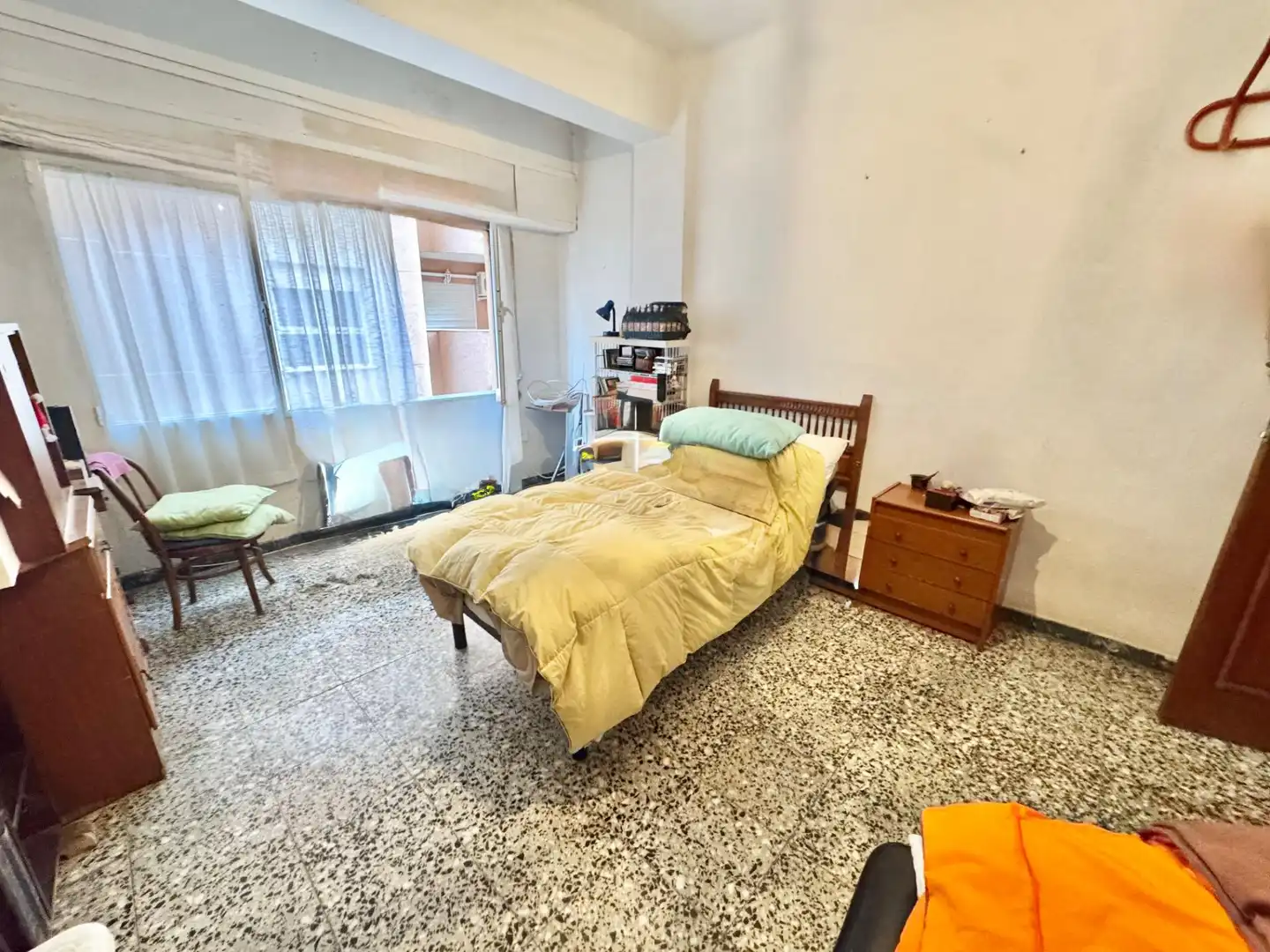 Habitación de Piso en venta en Orihuela con Balcón