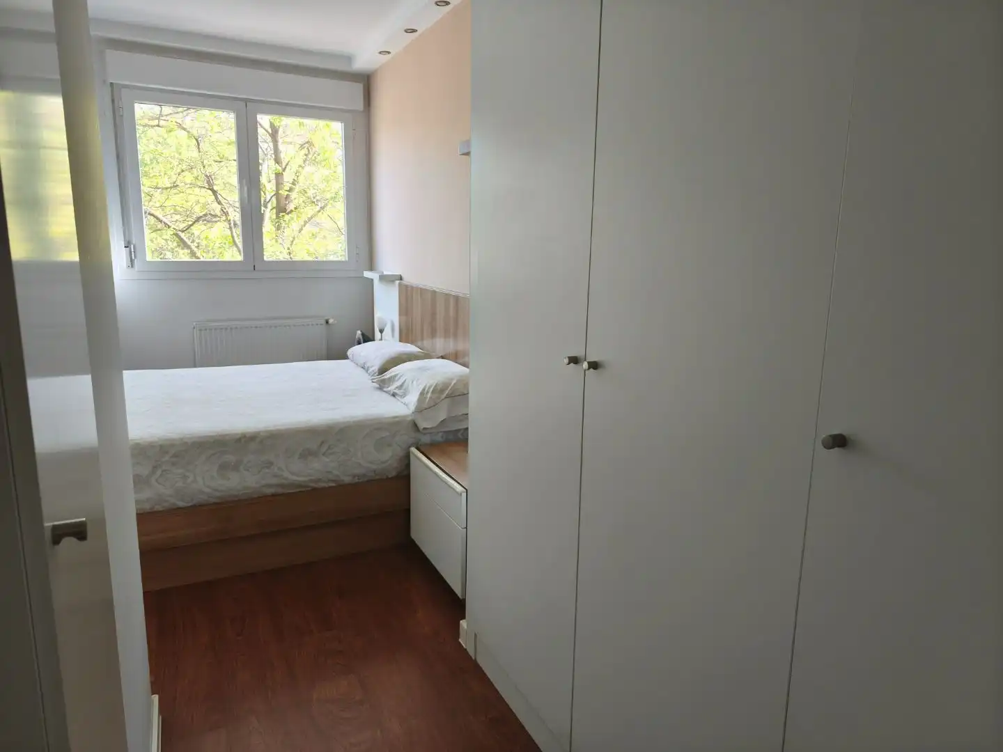 Bedroom of Flat for sale in  Madrid Capital  with Air Conditioner and Balcony