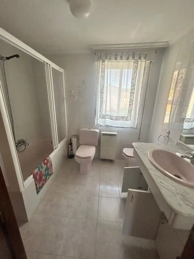 Bathroom of Houses for sale in Astorga  with Heating and Terrace