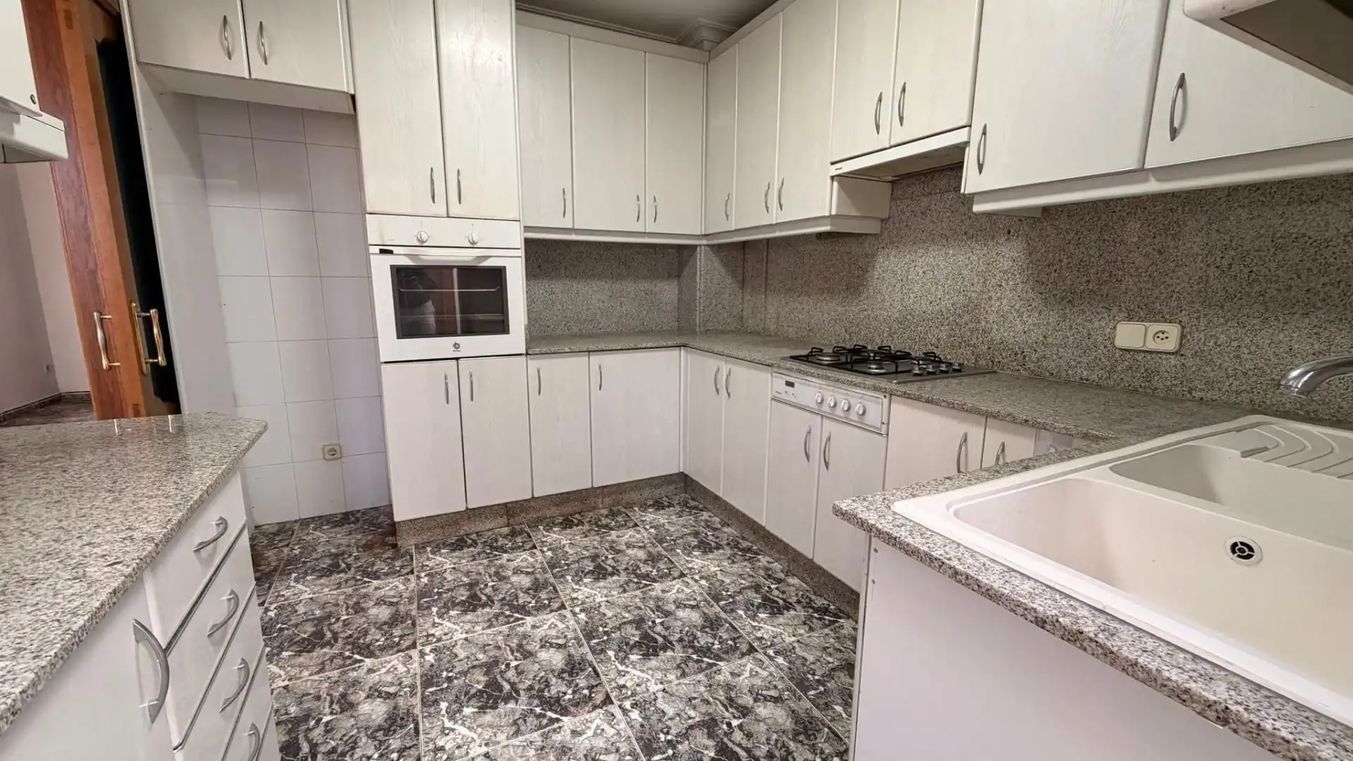 Kitchen of Buildings for sale in Inca