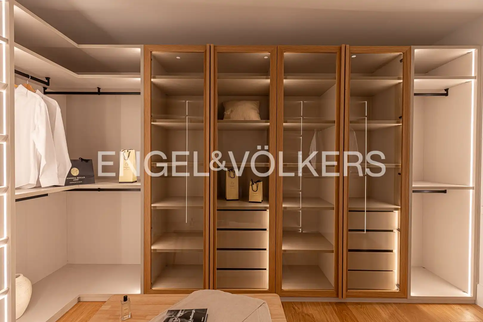 Schlafzimmer von Wohnung zum Verkauf in Madrid mit Klimaanlage, Heizung und Terrasse