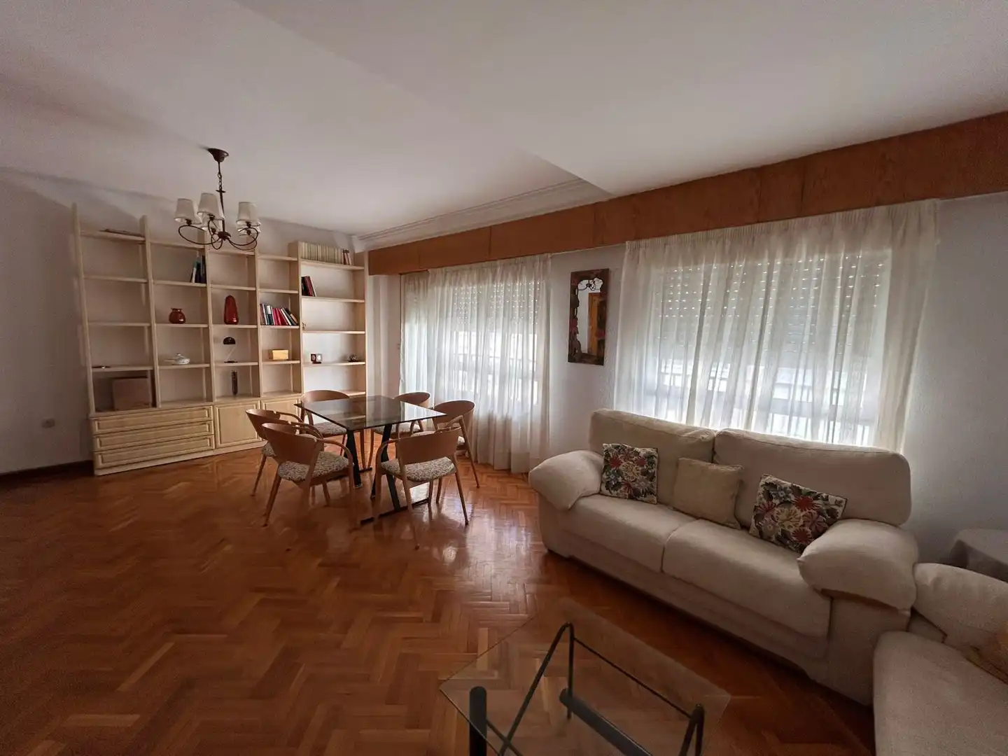 Sala de estar de Piso de alquiler en Albacete con Calefacción, Parquet y Balcón