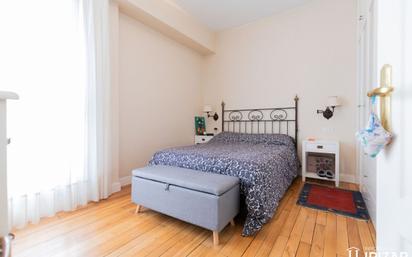 Bedroom of Flat for sale in Bilbao 