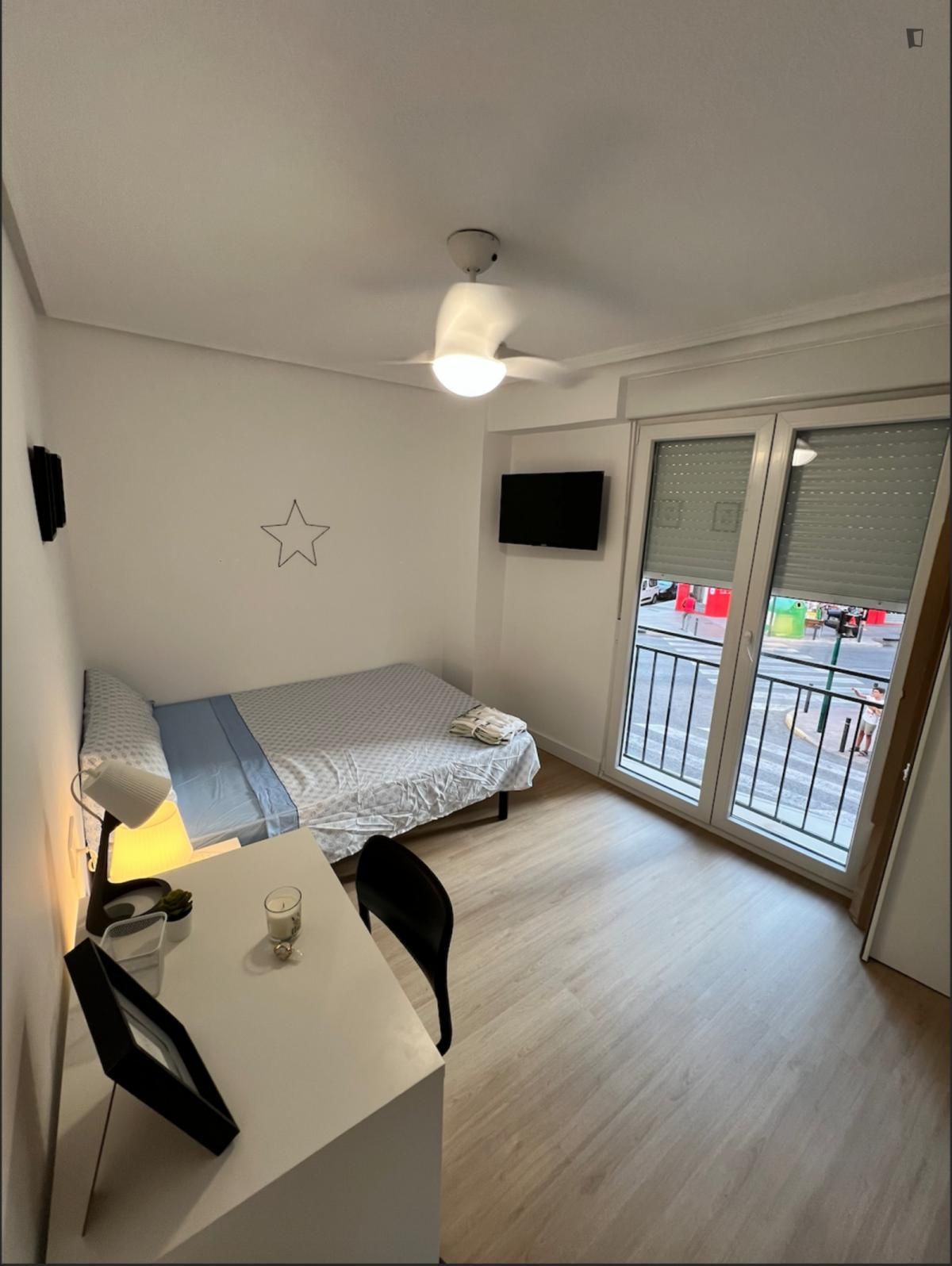 Bedroom of Apartment to share in Elche / Elx  with Furnished, Oven and Washing machine