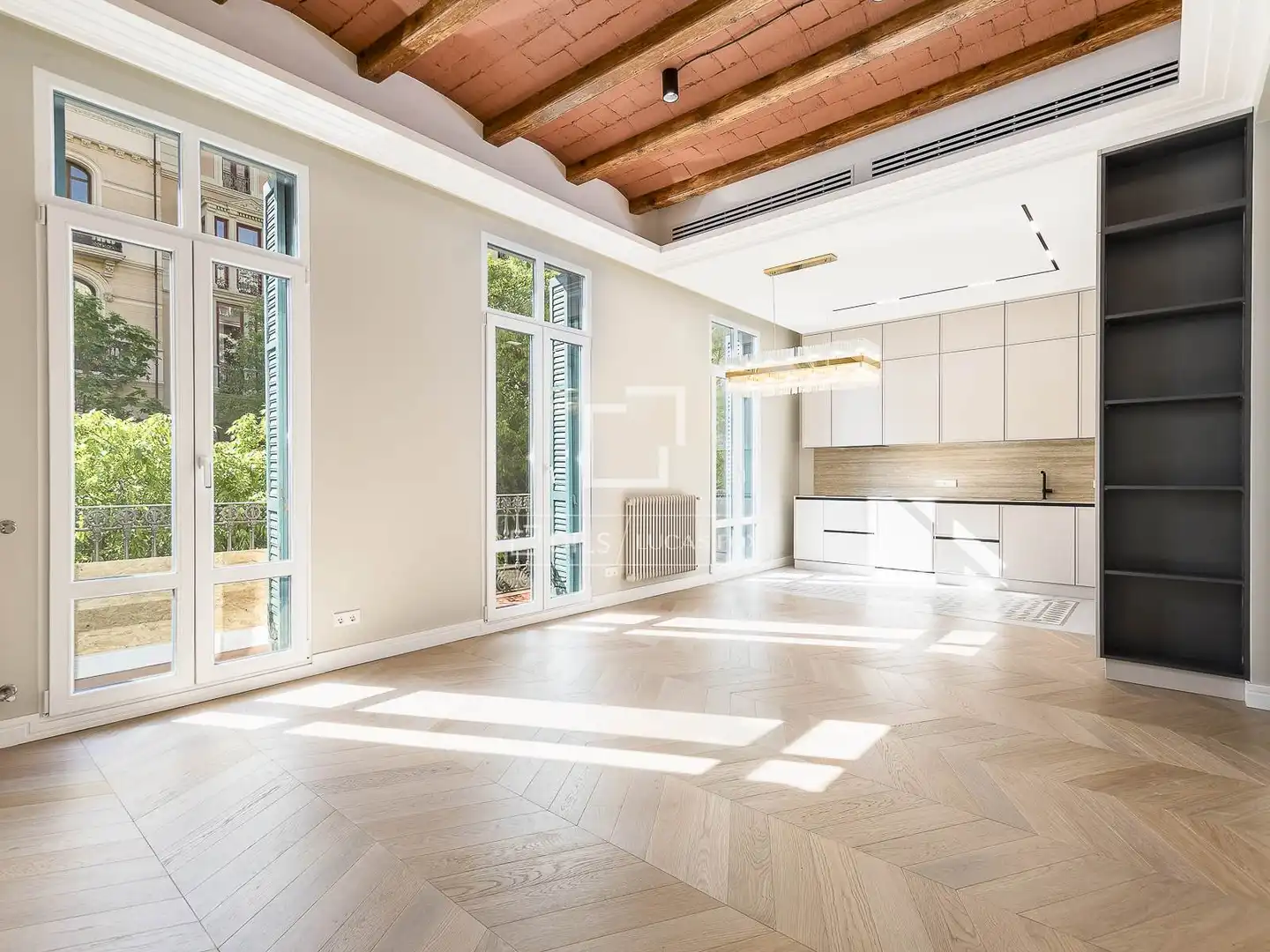 Sala d'estar de Pis en venda en Barcelona amb Aire condicionat, Calefacció i Parquet