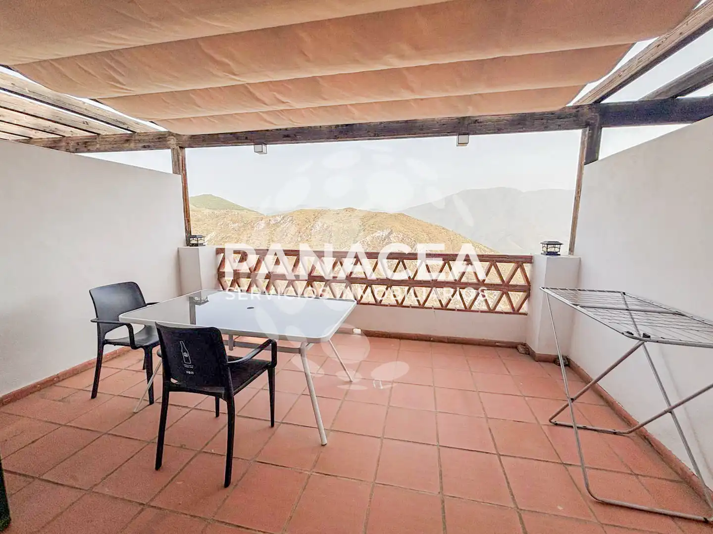 Terraza de Piso en venta en Carataunas con Terraza, Amueblado y Horno