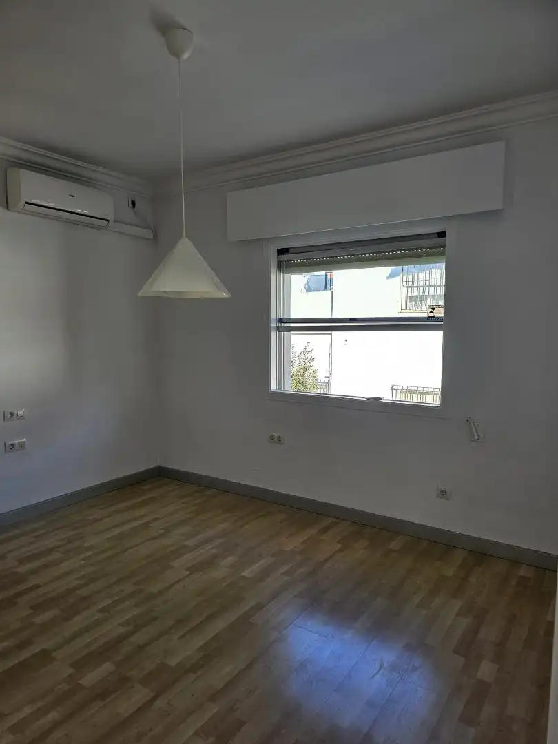 Schlafzimmer von Haus oder Chalet zur Miete in Sevilla mit Klimaanlage, Heizung und Privatgarten