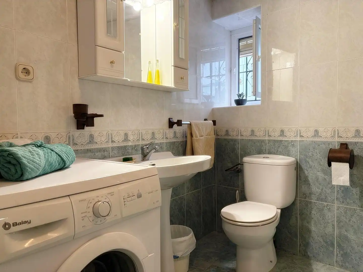 Baño de Finca rústica en venta en Yunquera con Terraza y Amueblado