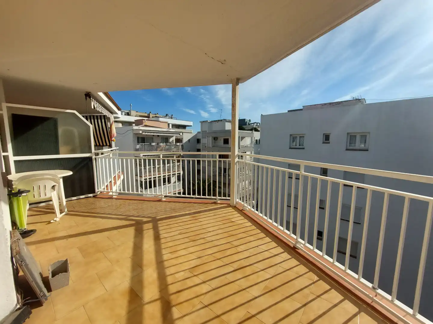 Appartement compact avec balcon à vendre à Carrer de Falset