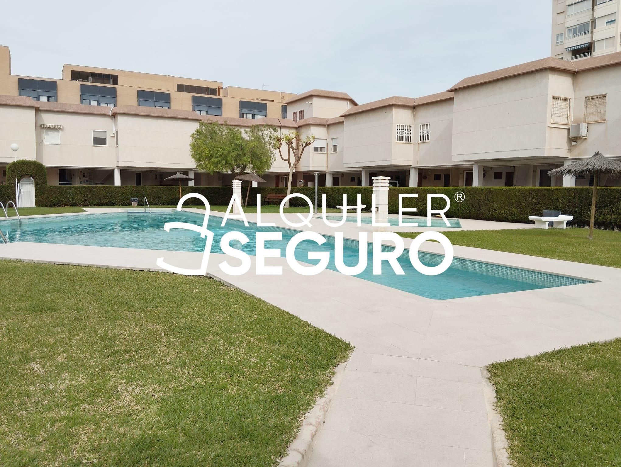 Exterior view of House or chalet to rent in Alicante / Alacant  with Air Conditioner, Terrace and Swimming Pool
