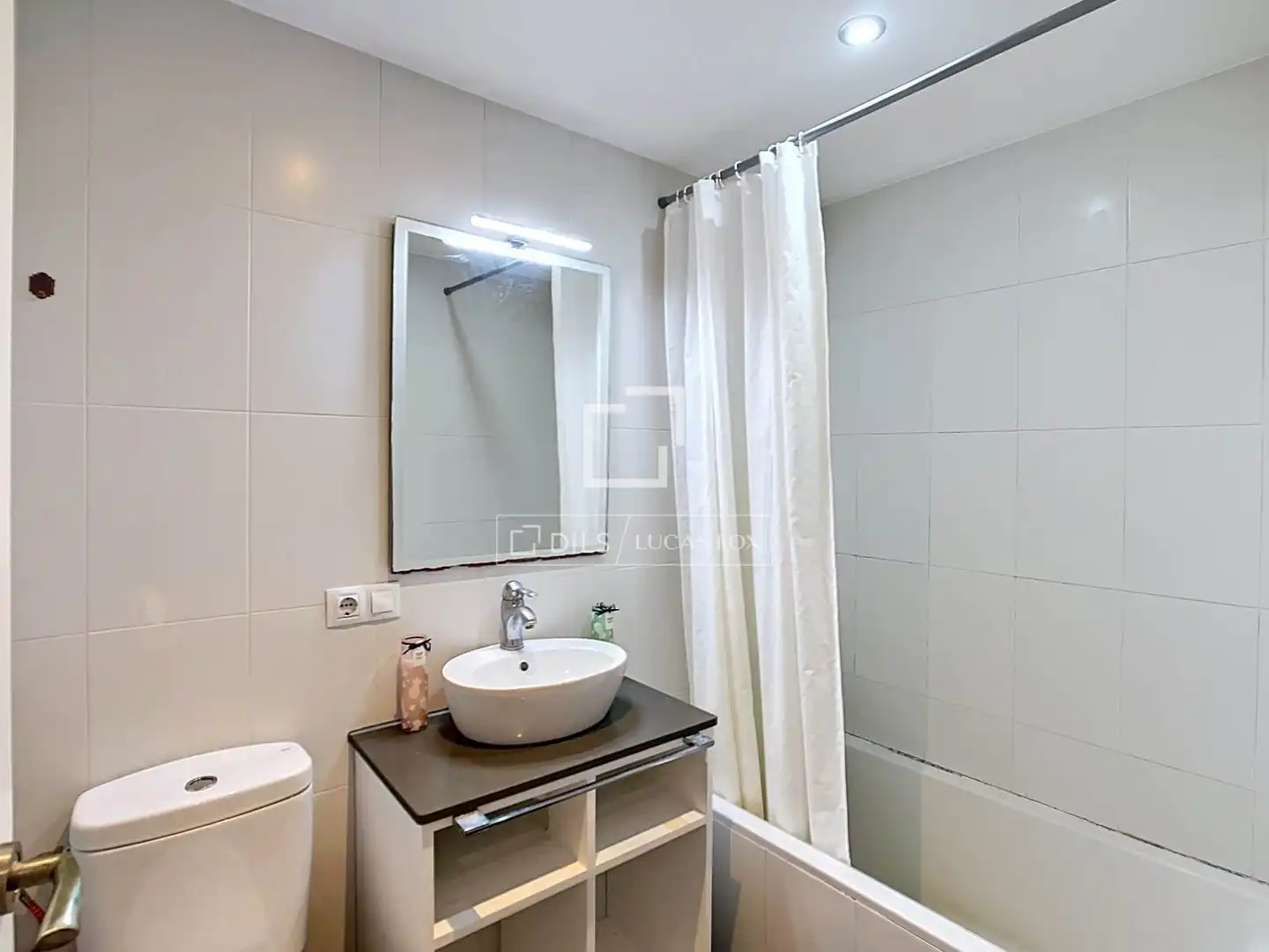 Bathroom of Flat for sale in Ciutadella de Menorca  with Storage room and Swimming Pool