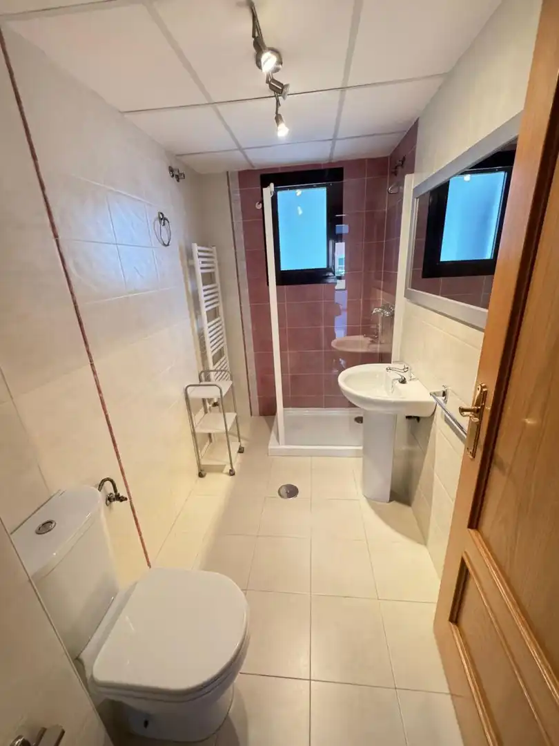 Baño de Piso de alquiler en Badajoz con Aire acondicionado, Calefacción y Terraza