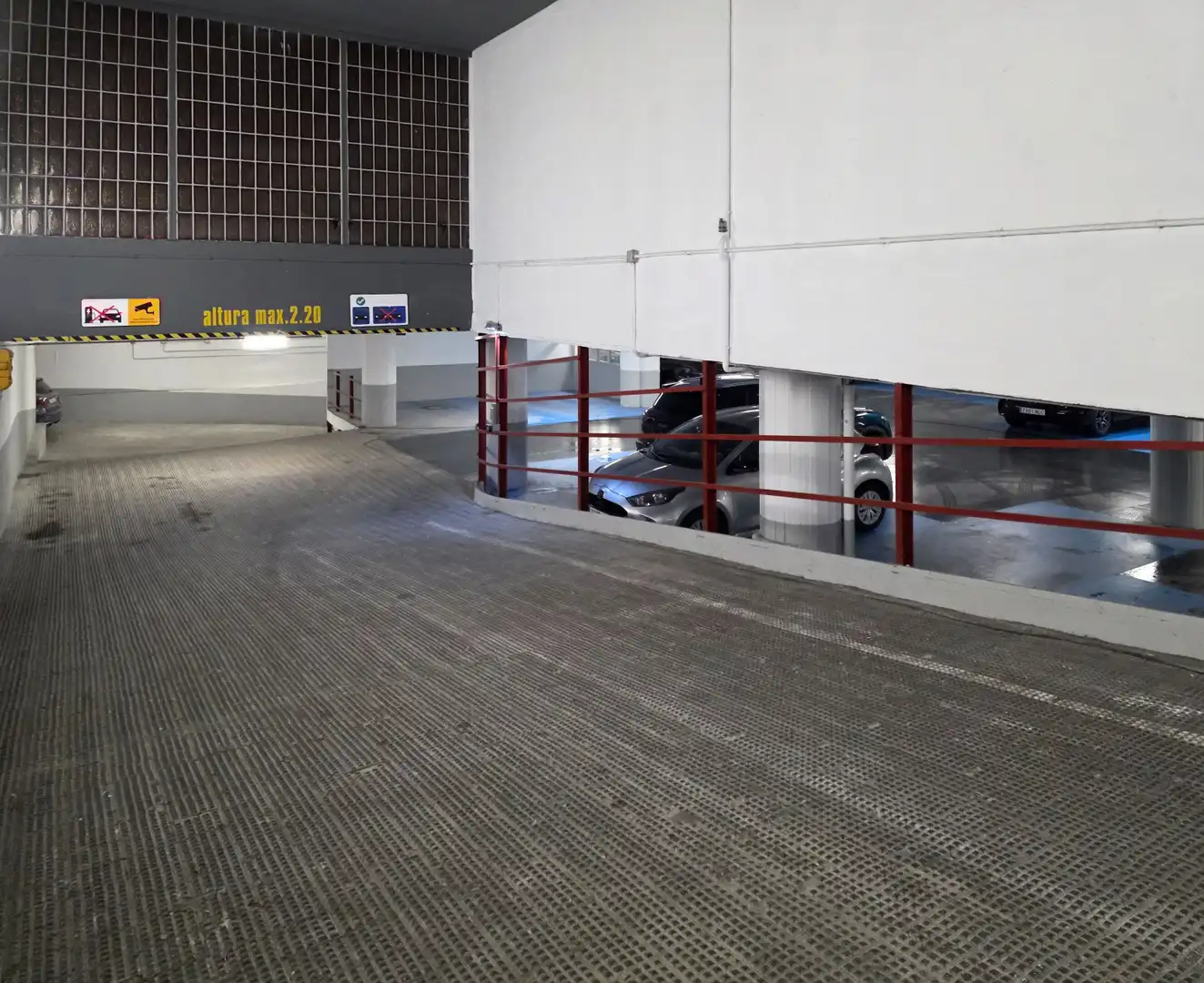 Parkplatz von Garage zur Miete in Bilbao 