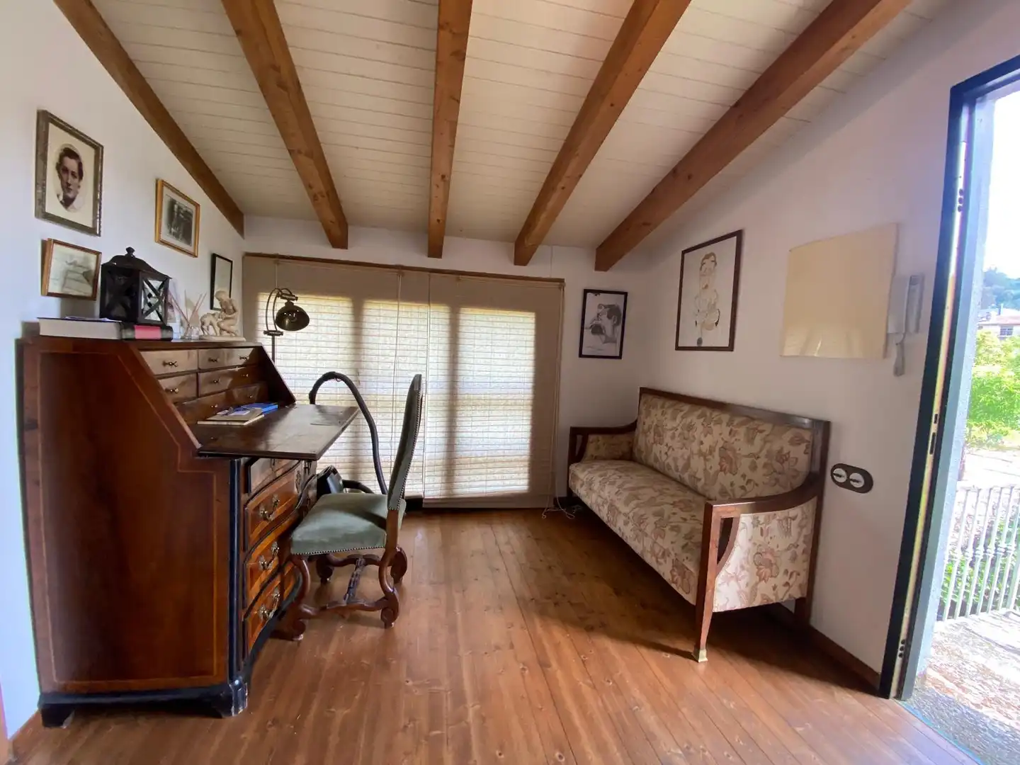 Sala de estar de Casa o chalet en venta en Leiro con Calefacción, Jardín privado y Parquet
