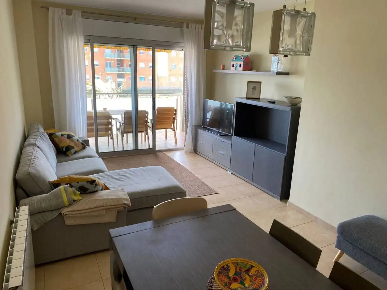 Sala d'estar de Pis de lloguer en Cubelles amb Aire condicionat, Calefacció i Terrassa