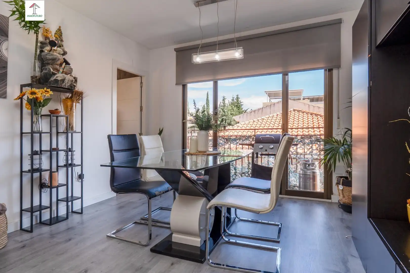 Flat with terrace for sale in Calle  Pintor Murillo 5