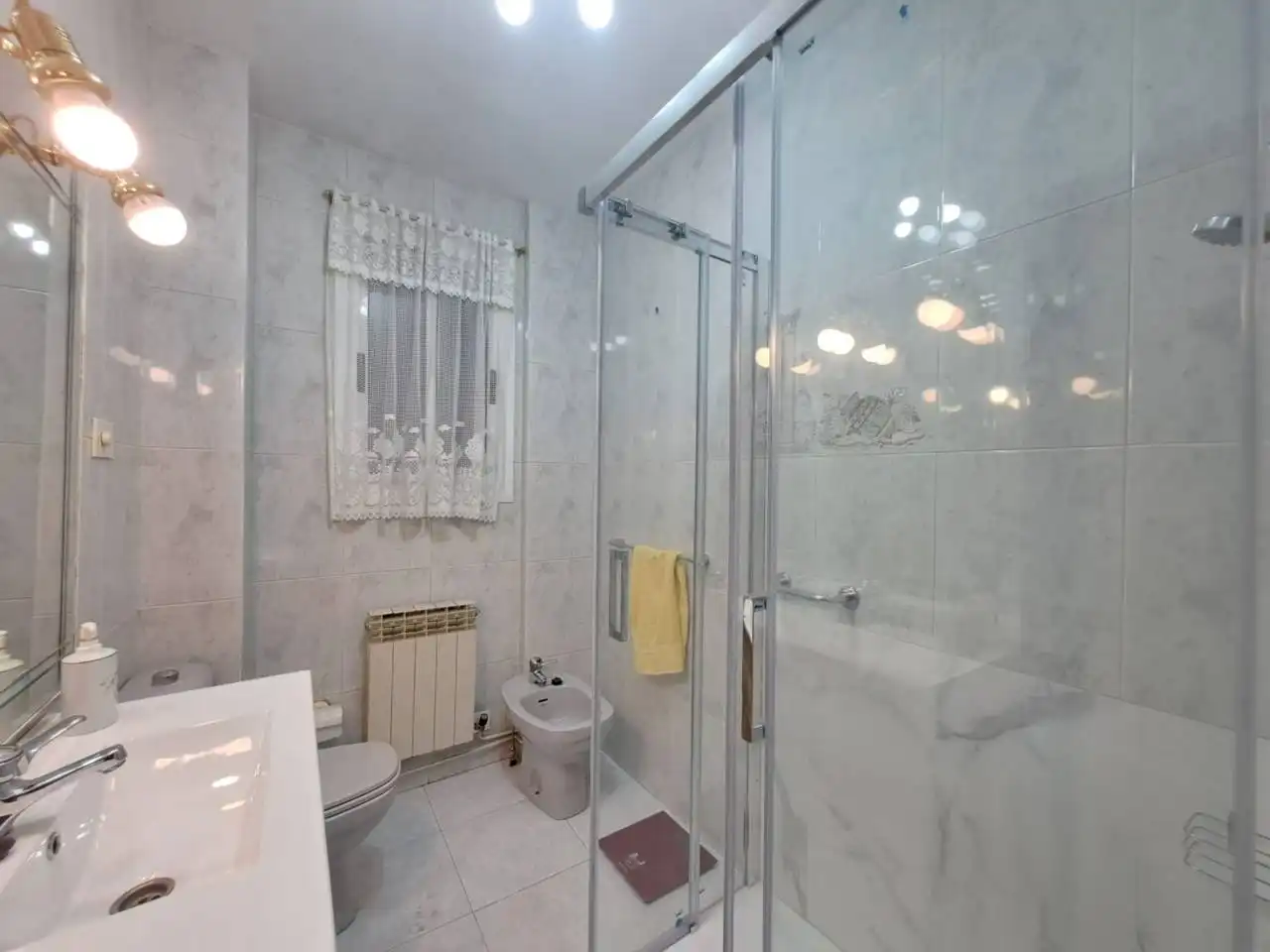 Bathroom of Flat for sale in Burgos  with Heating and Terrace