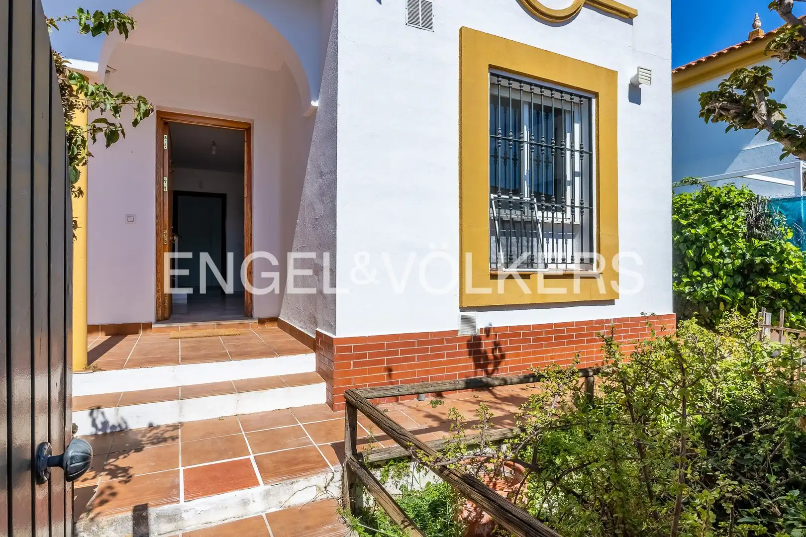 Casa adosada en venda en Espartinas amb Calefacció, Jardí privat i Terrassa